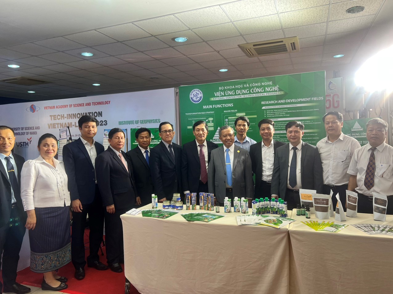 Viện Ứng dụng công nghệ tham dự Diễn đàn Kết nối công nghệ và Đổi mới sáng tạo Lào-Việt Nam năm 2023